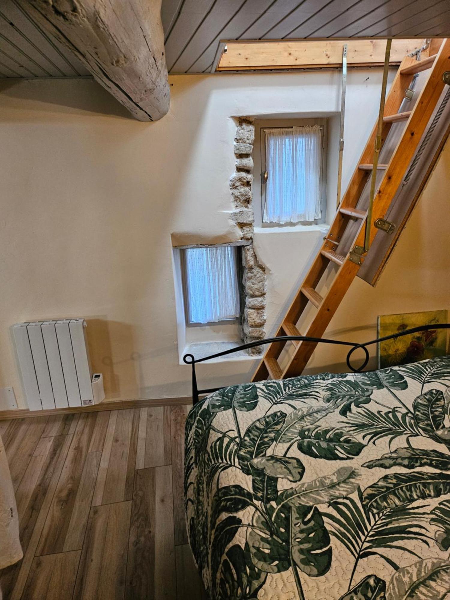 La Petite Maison Céreste Eksteriør billede